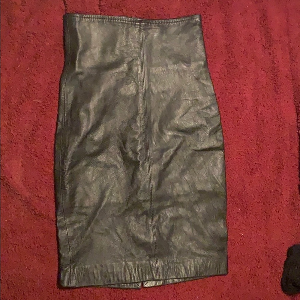 Amazing tea length leather skirt brand new